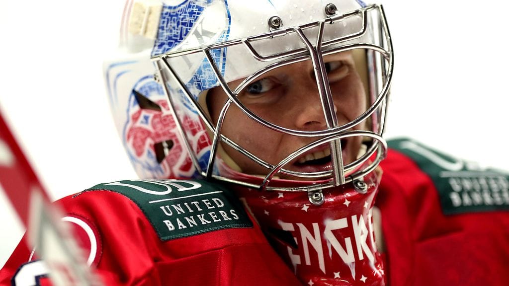 Atte Engren otti komean torjunnan Tapparaa vastaan Helsingissä.