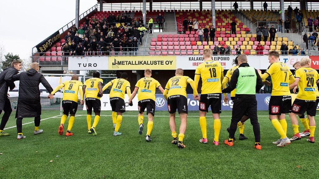 Kuopion Palloseura voitti SM-pronssia maalieron turvin.