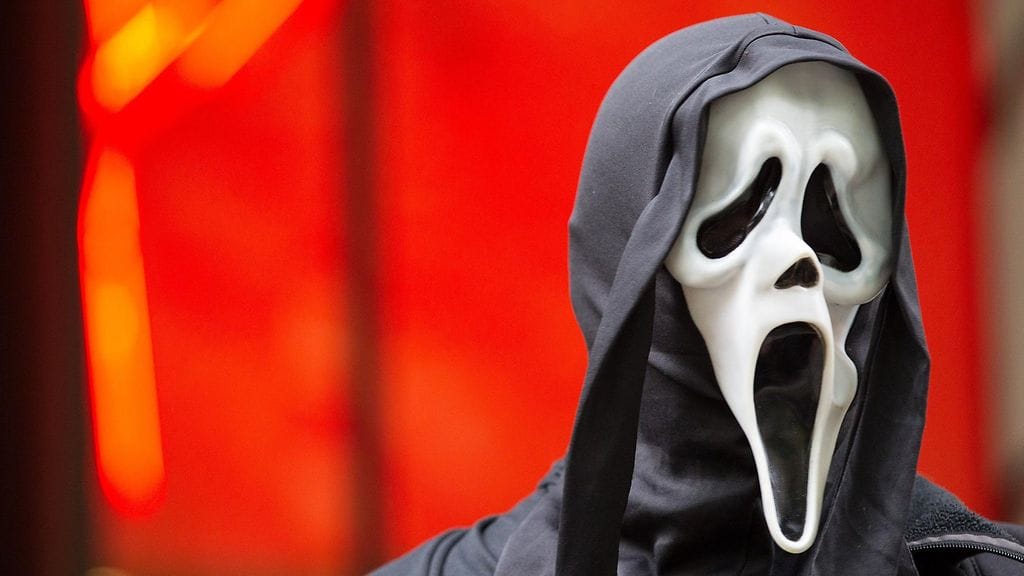 Poliisin kimppuun hyökännyt mies naamioitui Scream-elokuvasta tuttuun naamioon. Arkistokuva.