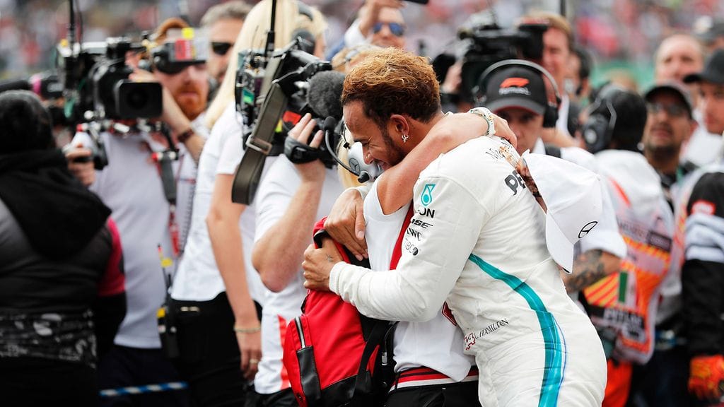 Lewis Hamilton varmisti uransa viidennen maailmanmestaruuden Meksikon GP:ssä.