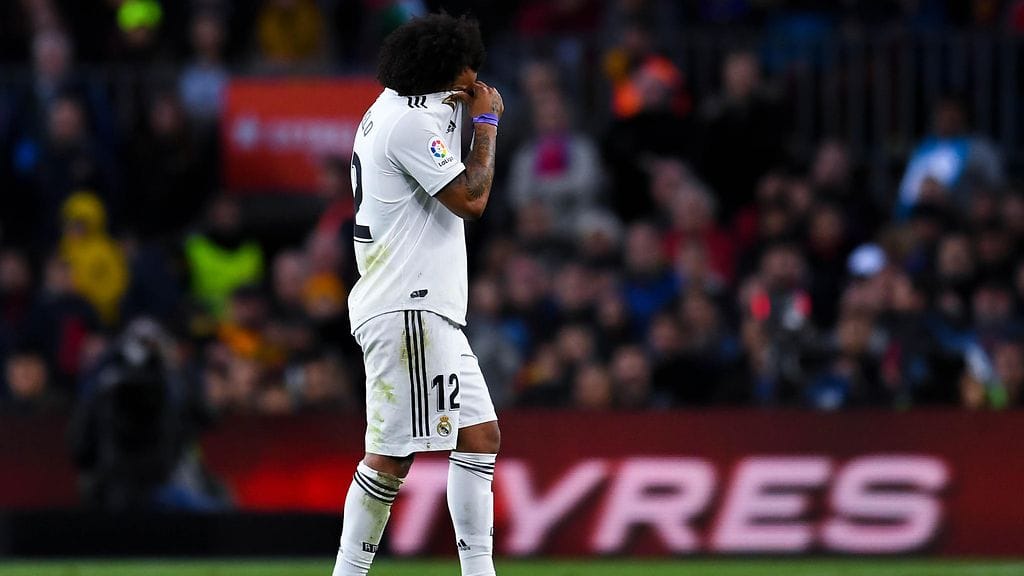 Marcelo otti loukkaantumisensa raskaasti. Real Madrid -tähti peitti kasvonsa poistuessaan kentältä.