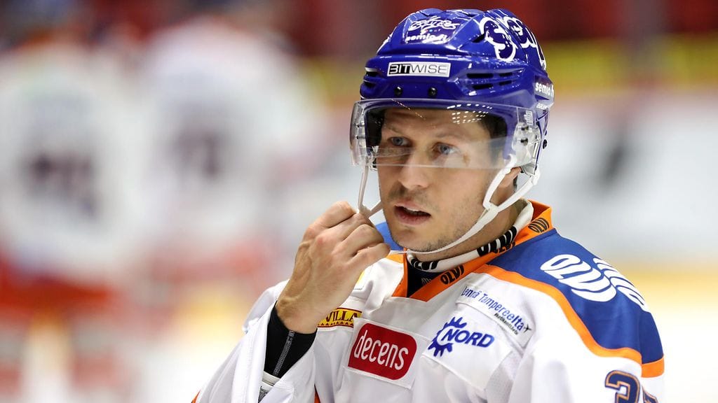 Elias Fälth pelaa ensimmäistä kauttaan Tapparan riveissä.