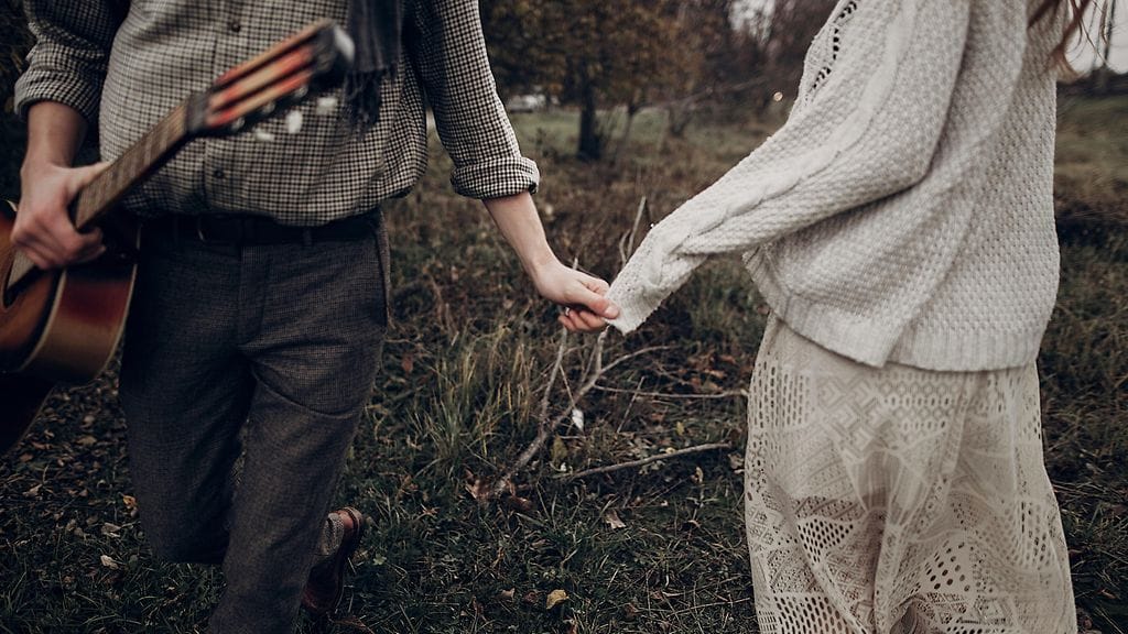 Peter päätti myydä itsensä ystävänpäivänä treffiseuraksi. 150 dollarin deittipaketti sisältää suukottelua, ekstroista "täytyy neuvotella"