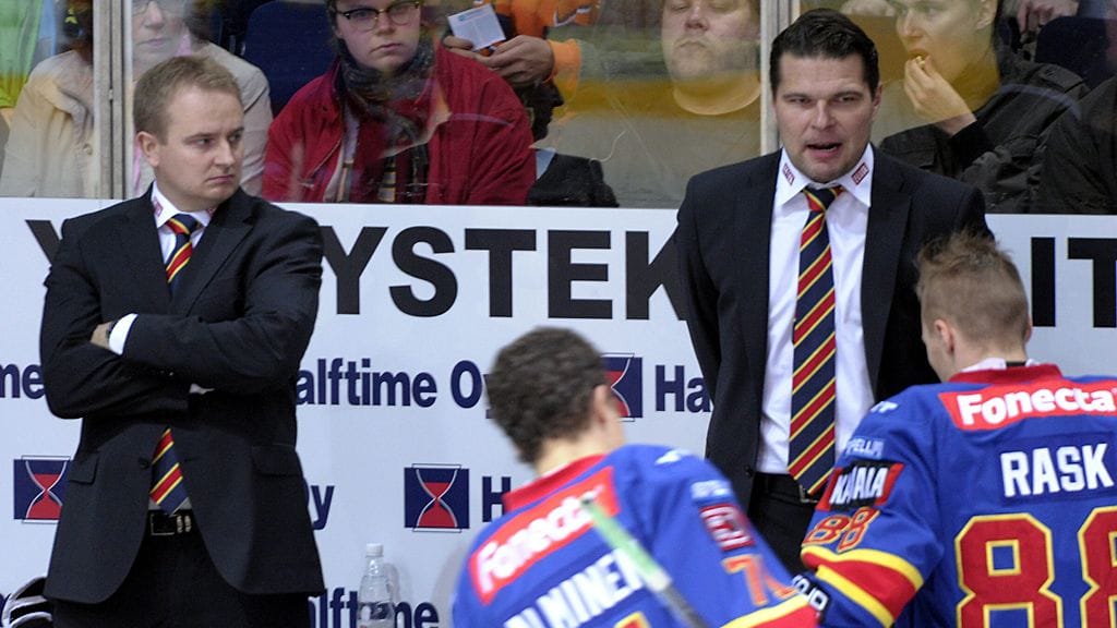 Päävalmentaja Tomi Lämsän (vas.) ja valmentaja Tomek Valtosen palattua lauteille Jokerit on voittanut kahdeksan ottelua yhdeksästä.