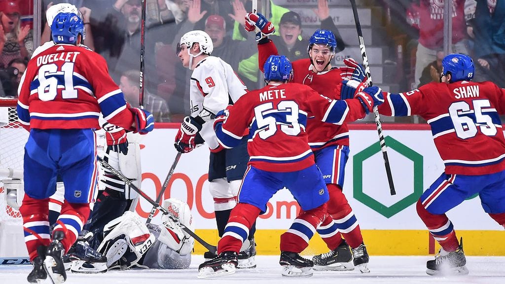 Jesperi Kotkaniemi viimeisteli Washington Capitalsia vastaan NHL-uransa kaksi ensimmäistä maalia.