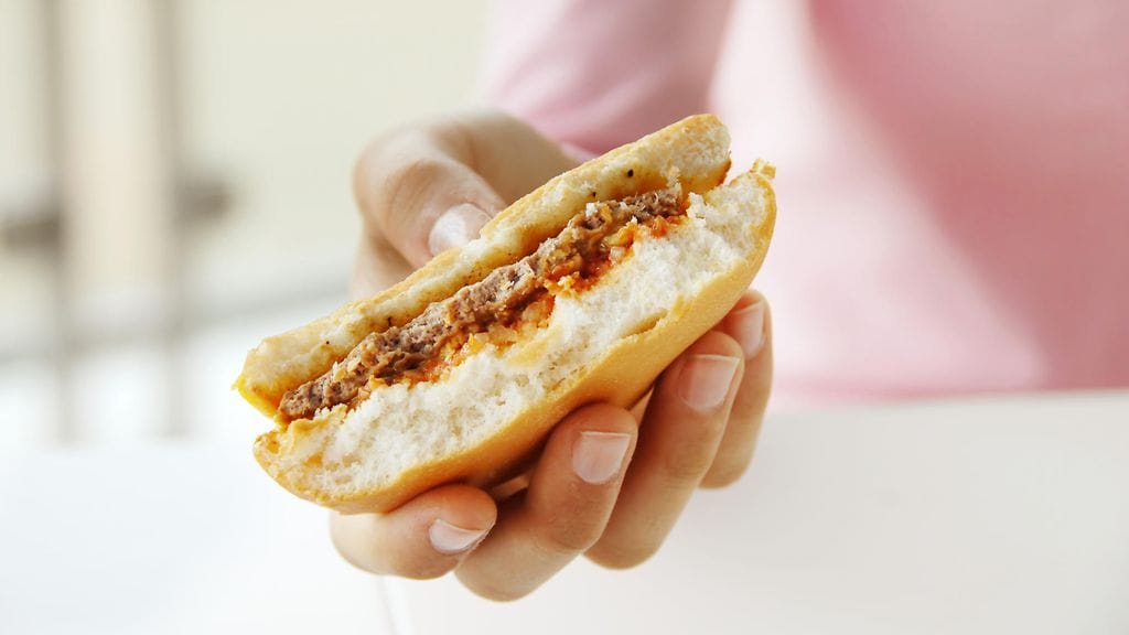 Seuraavan kerran hampurilaisia syödessäsi kokeile kääntää ruokasi ylösalaisin.