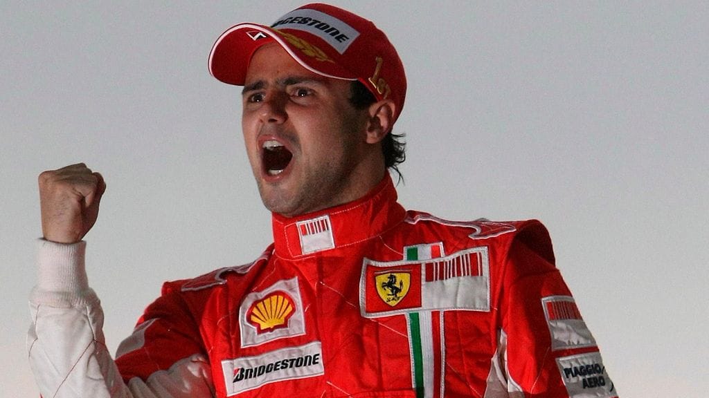 Felipe Massa voittotuuletus Brasilian F1-kisan palkintopallilla vuonna 2008 on jäänyt pysyväksi muistoksi dramaattisesta mestaruustaistelusta.