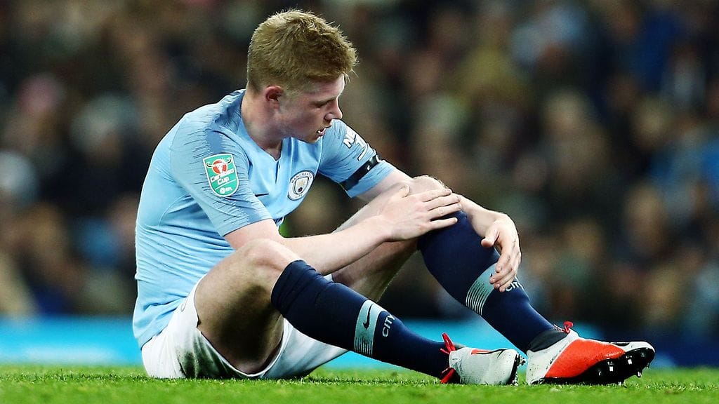 Kevin De Bruyne loukkaantui Manchester Cityn ottelussa.