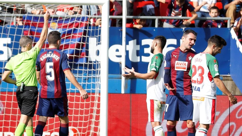 Eibarin ja Alavesin välisessä La Ligan ottelussa nähtiin kaksi ulosajoa.