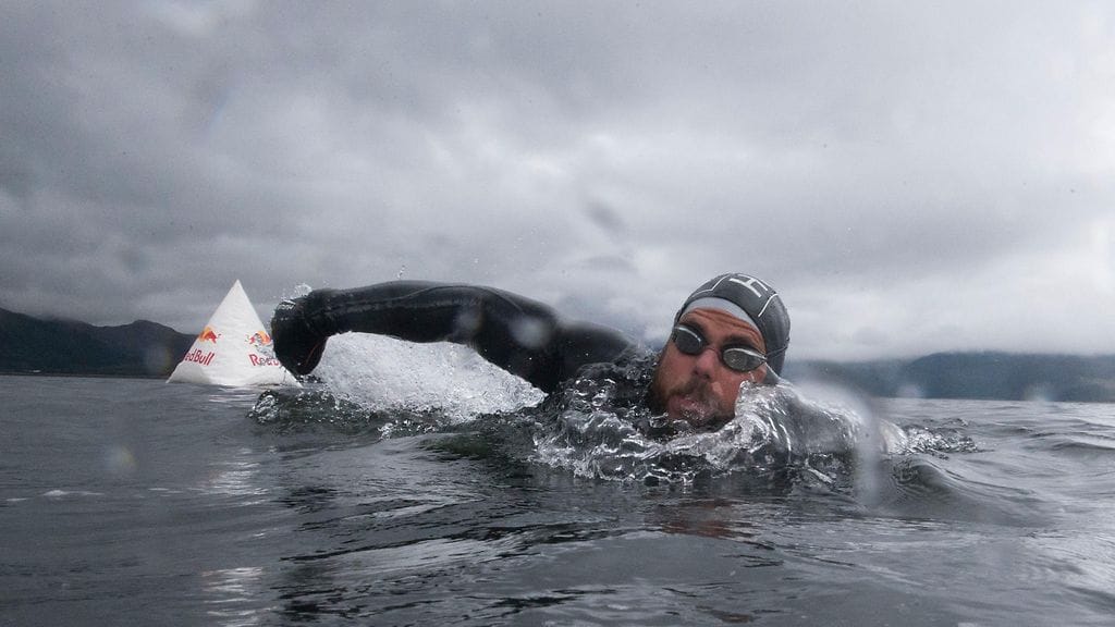 Ross Edgley vietti meressä 157 päivää uiden lähes 3 000 kilometriä.