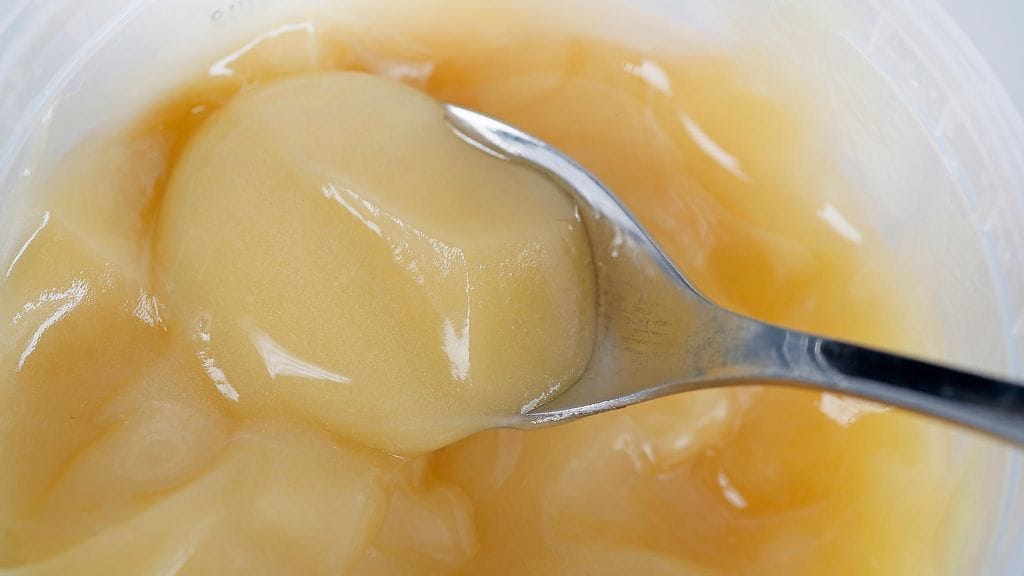 Lusikka on kätevä väline ruokailussa, mutta sitä ei kuitenkaan kannata nielaista.