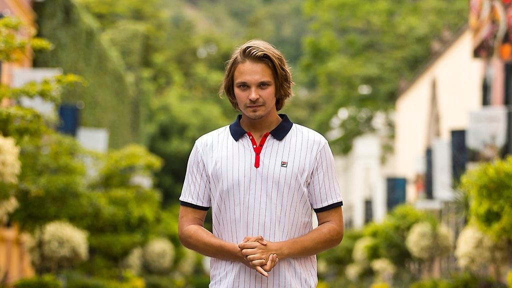 Roope Salminen luotsaa uutuusohjelma Myyrää.