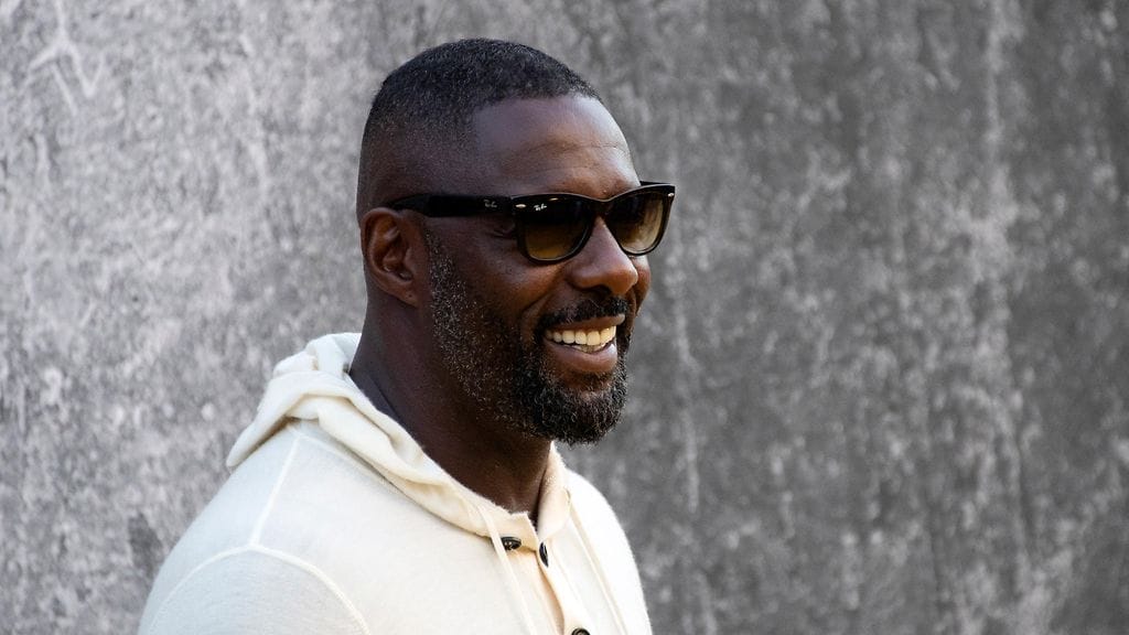 Hollywood-tähti Idris Elba on nimetty maailman seksikkäimmäksi mieheksi People-lehden toimesta.