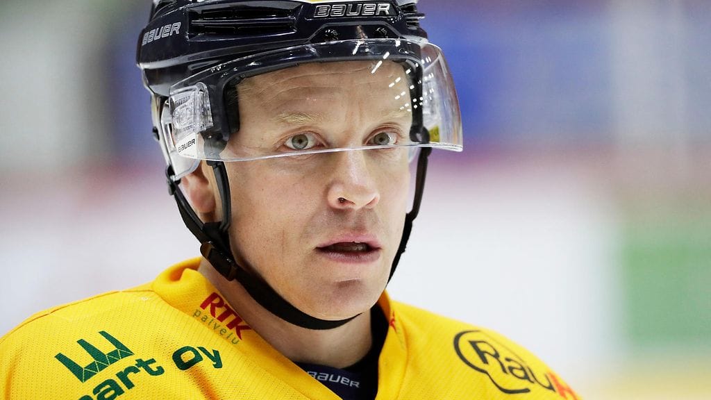 Ville Vahalahden joutui lopettamaan uransa.