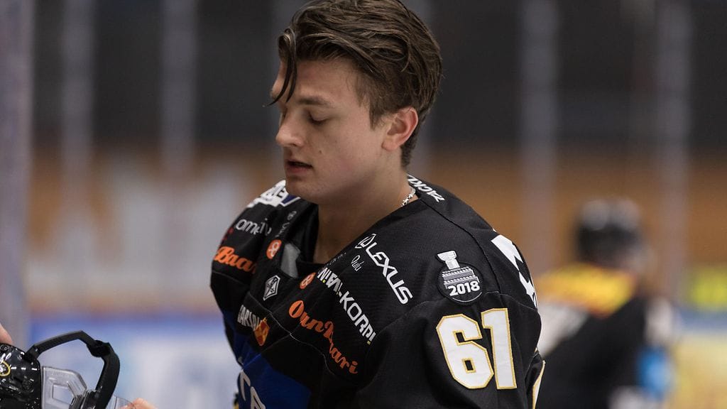 Teemu Kivihalme tekee torstaina A-maajoukkuedebyytin Leijonien paidassa.
