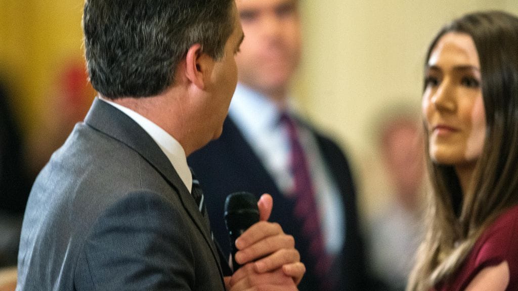 AOP Jim Acosta CNN Valkoinen talo