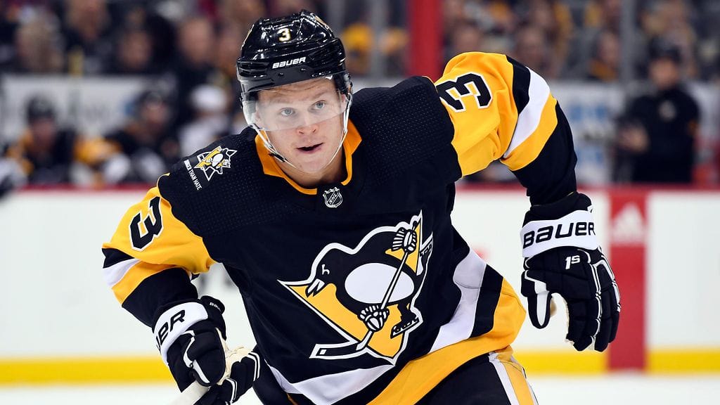 Penguinsin Olli Määttä joutui pettymään yön NHL-kierroksella.