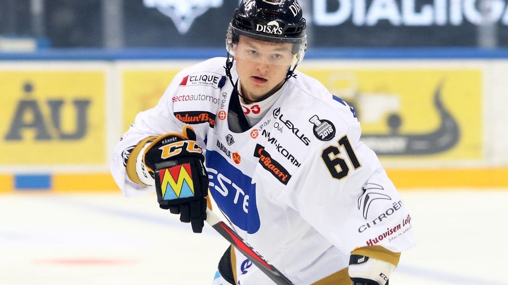 Kärppien puolustaja Teemu Kivihalme on herättänyt kiinnostusta NHL:ssä.