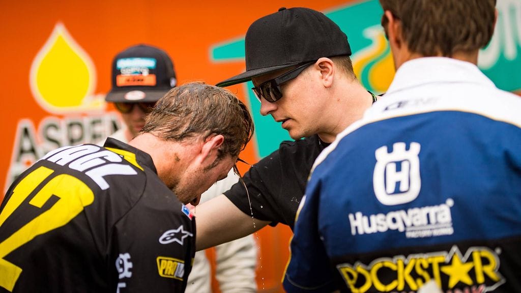 Kimi Räikkönen viettää paljon aikaa motocrossin parissa.