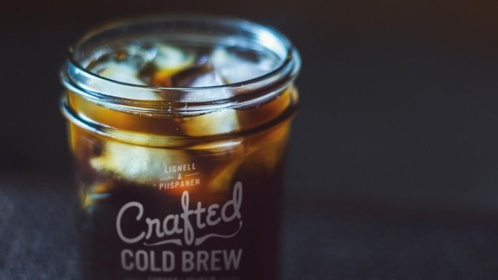 Voitokas kahvilikööri on kehitetty yhteistyössä Kaffe Roasteryn kanssa.