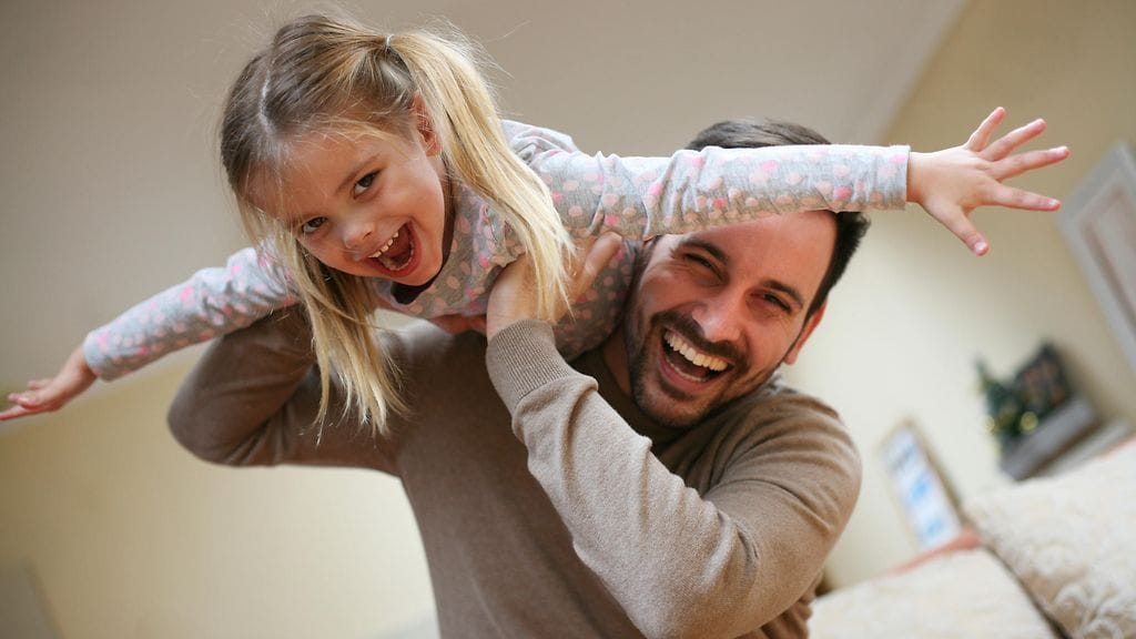 Isä on tärkeä lapsuudessa, mutta myös aikuisiällä.