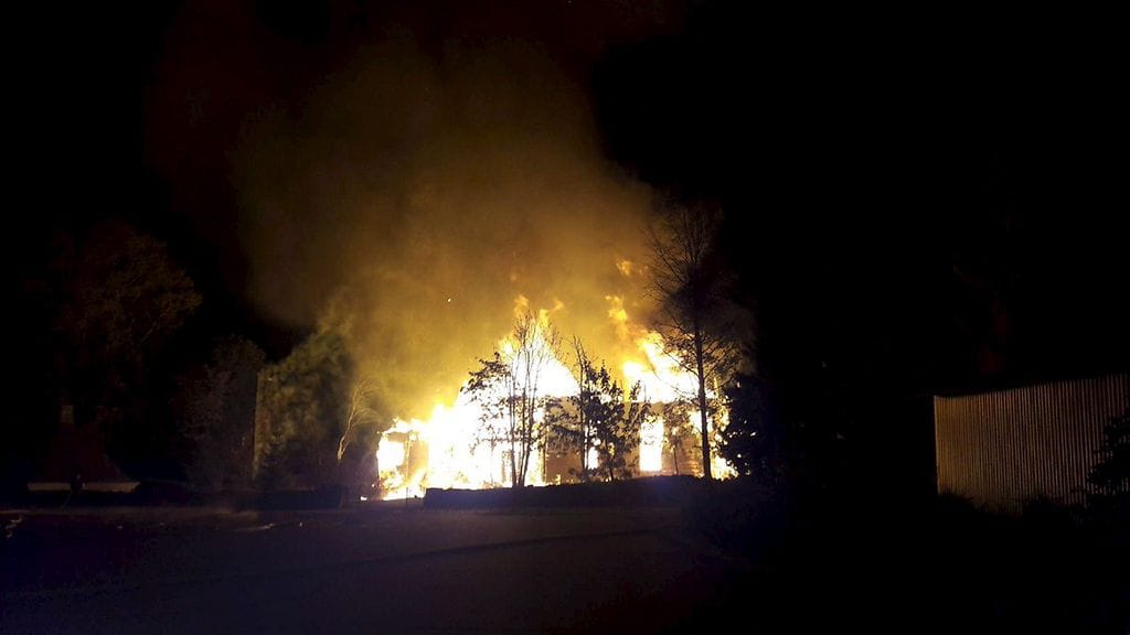 Kuva Kiihtelysvaaran kirkkopalosta.