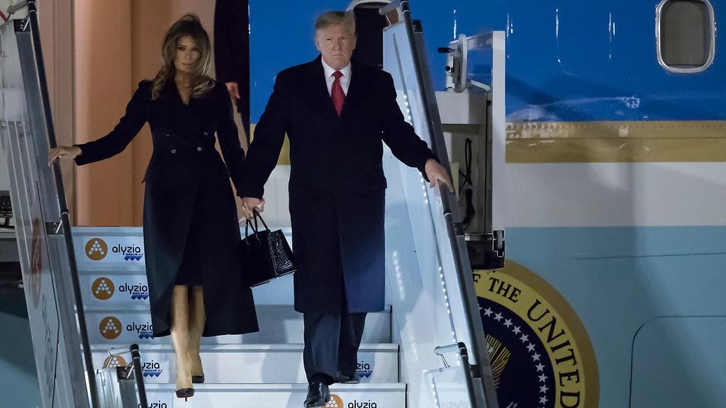 Yhdysvaltojen presidentti Donald Trump ja puoliso Melania Trump saapuivat Pariisiin ensimmäisen maailmansodan muistojuhliin myöhään perjantaina 9.11.2018.