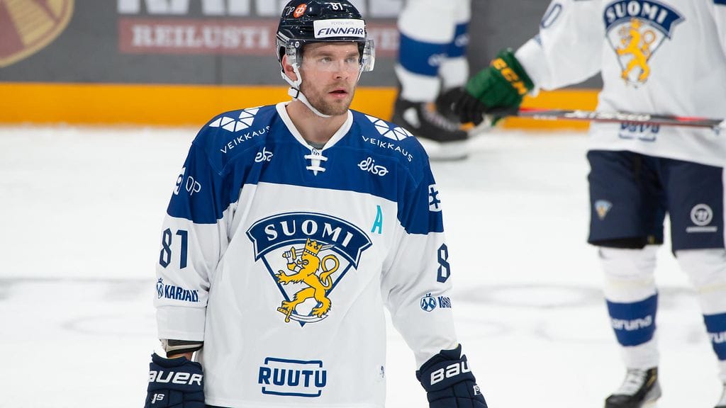 Iiro Pakarinen vaihto kesällä NHL-seura Edmonton Oilersista Eurooppaan. Pakarisen mukaan NHL:ssä on omat ihmettelyn kohteet.