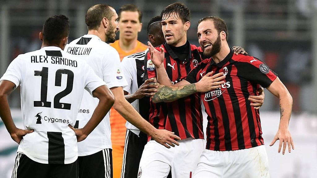 Higuain kävi punaisen kortin jälkeen kuumana kuin hellan koukku.