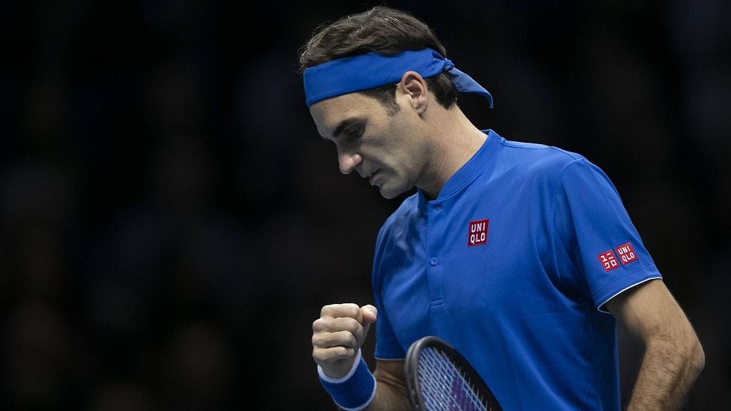 Roger Federer kärsi tappion ATP-finaalien ensimmäisessä ottelussa japanilaiselle Kei Nishikorille.