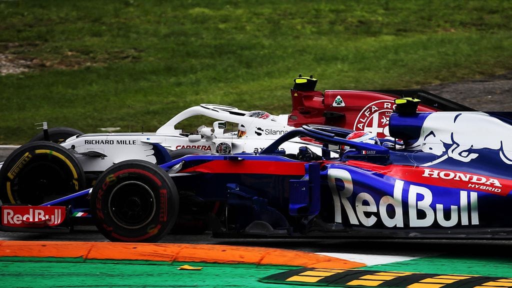 F1-sarjan ohittamista helpottaisi, jos kuskit olisivat pienemmällä downforcella enemmän vaikeuksissa mutkissa, sanoo Toro Rosson tallipomo Franz Tost.