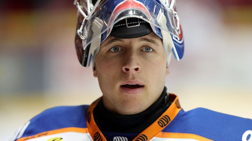 Christian Heljanko otti tärkeän torjunnan Tapparalle.