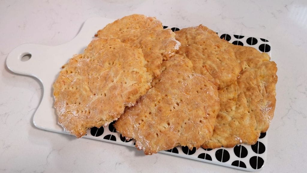 Heidi leipoo: Alinan rieskat