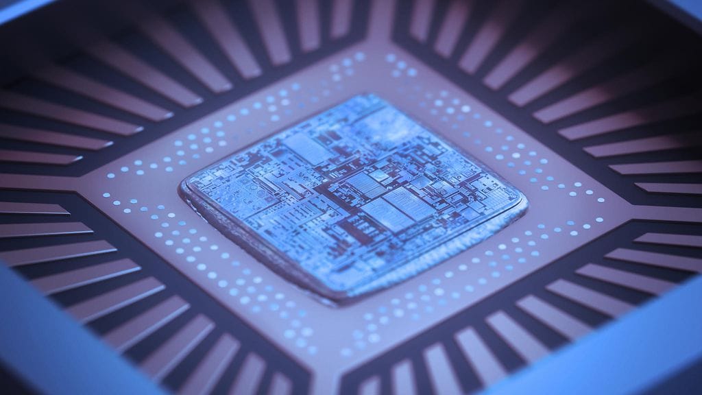 Useat "nimekkäät" brittiyritykset harkitsevat työntekijöidensä siruttamista. Kaikkia idea ei ihastuta. Kuvituskuva.