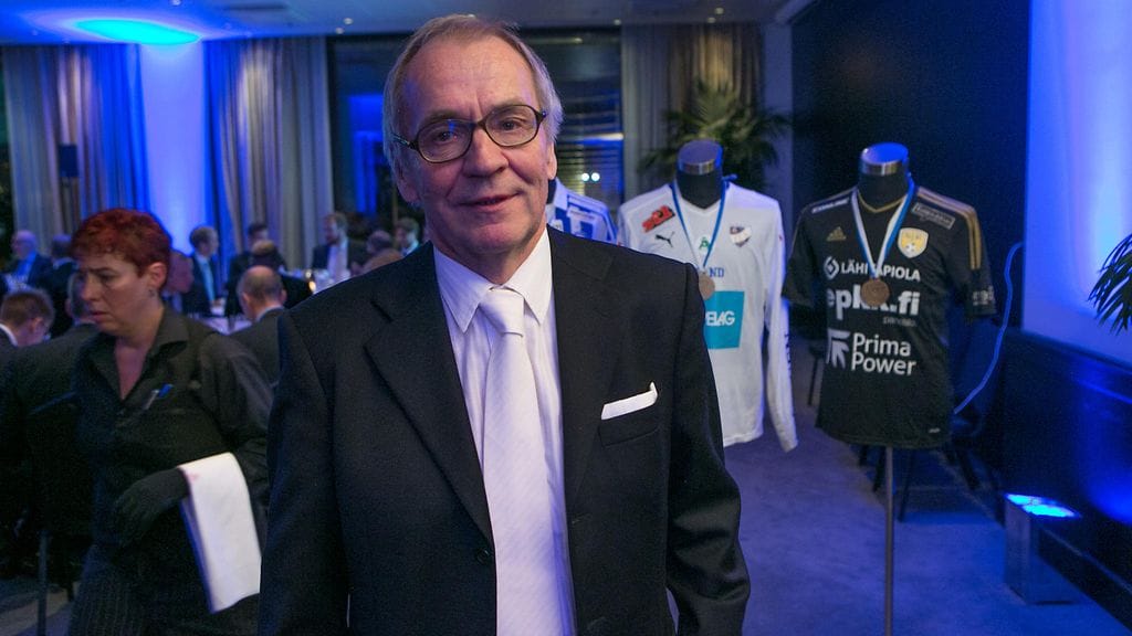 Martti Kuusela jalkapallon Captain’s Ball -palkintogaalassa lokakuussa 2016.