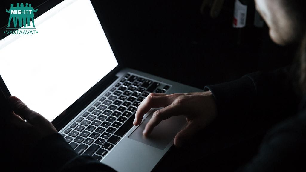 Juttusarjassa miehet vastaavat joka viikko lukijoiden kysymyksiin seksiin, ihmissuhteisiin ja muuhun elämään liittyen!