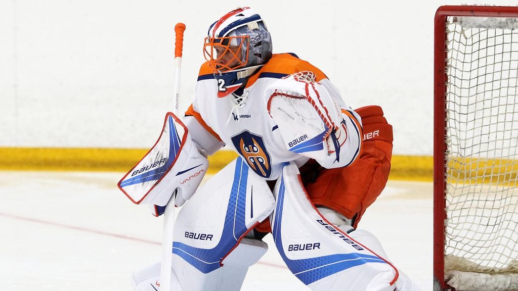 Niklas Bäckström aloittaa tänään Tapparan maalilla.