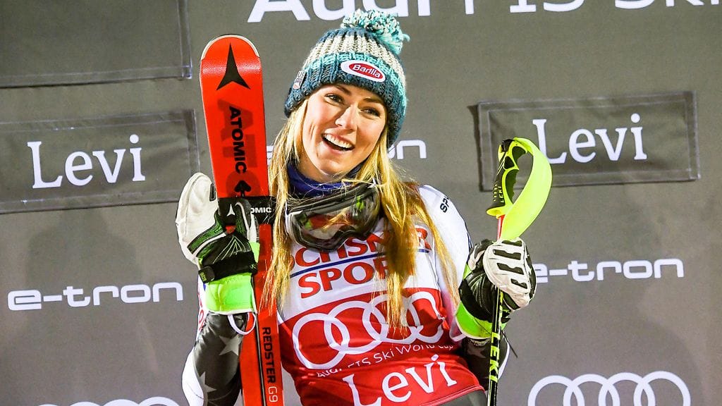 Mikaela Shiffrin juhli voittoa Levillä.