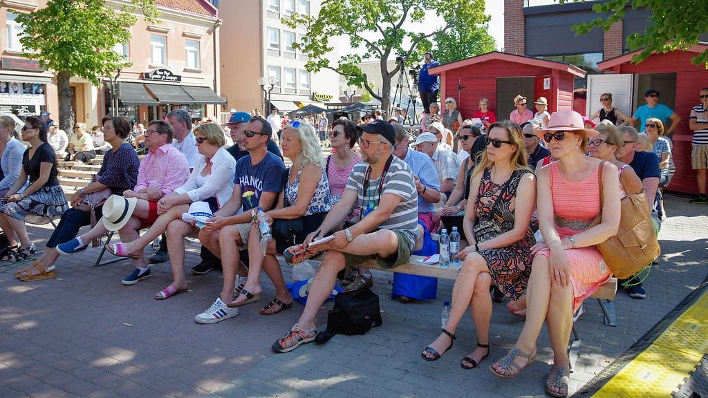 SuomiAreena on yleensä järjestetty heinäkuussa. Ensi kesänä festaroidaan jo kesäkuussa!