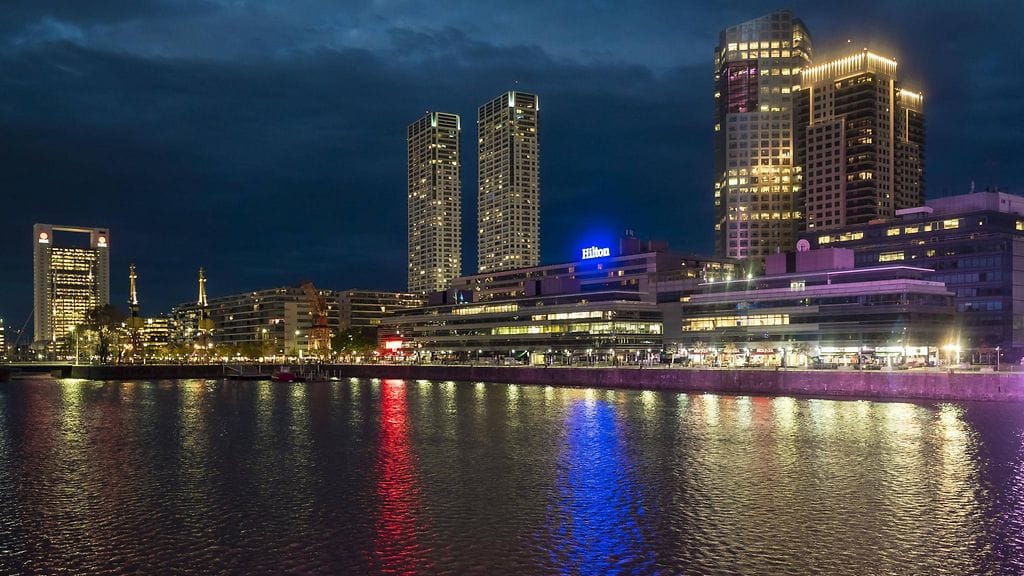 Derbyn joukkueet ovat Buenos Airesista.