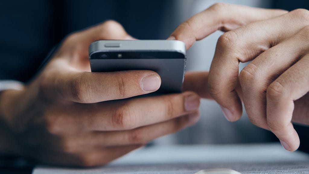 Haaste - onnistuuko päivä ilman kännykkää?