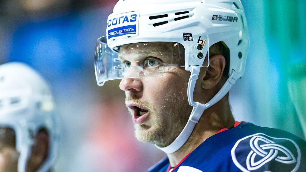 Juuso Puustinen pelaa komeaa KHL-kautta.