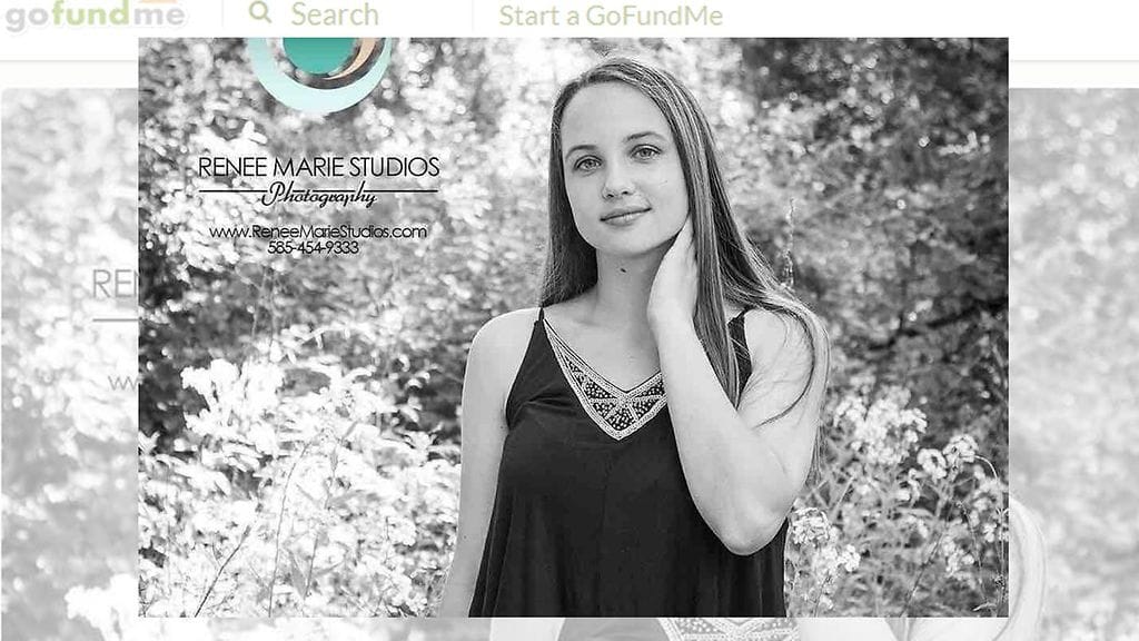 Emily Scheckin perhe hylkäsi hänet seksuaalisen suuntautumisen vuoksi. Perhe heitti kaikki Emilyn tavarat, kuten lapsuuskuvat ja tämän syntymätodistuksen, ulos kodistaan.
Kuvan lähde GoFundMe