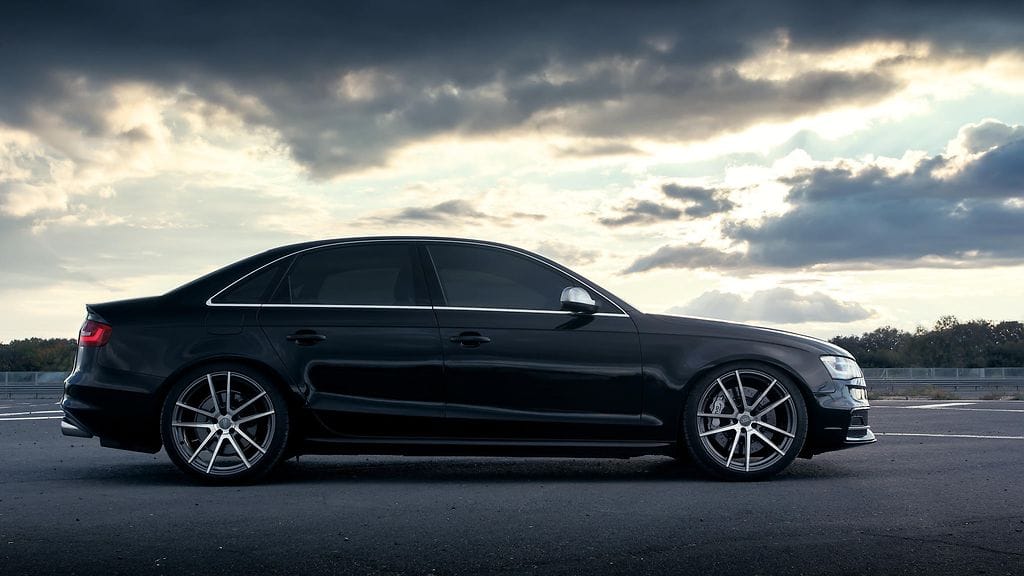 Kuvituskuva. Kuvan Audi S4 ei liity juttuun.