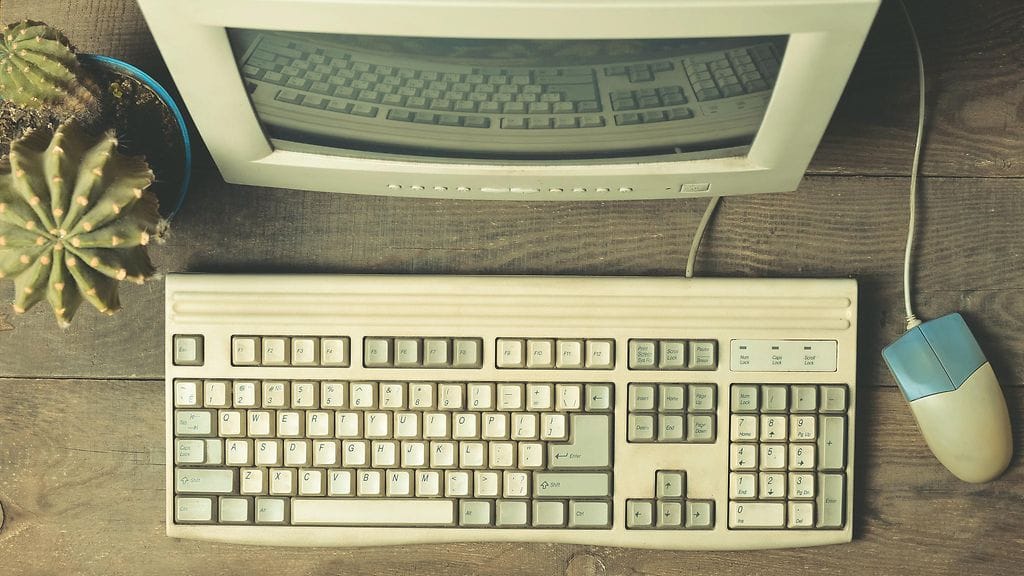 Hyvä ehdotus ensimmäiseksi internetmeemiksi on vuodelta 1998. Kuvituskuva.