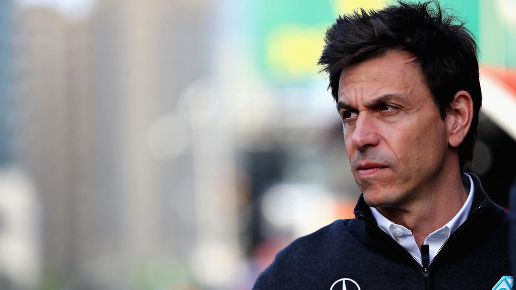 Toto Wolffia kyrsii edes kommentoida Red Bullin Helmut Markon sanomisia Valtteri Bottaksen korvaamisesta Mercedeksellä.