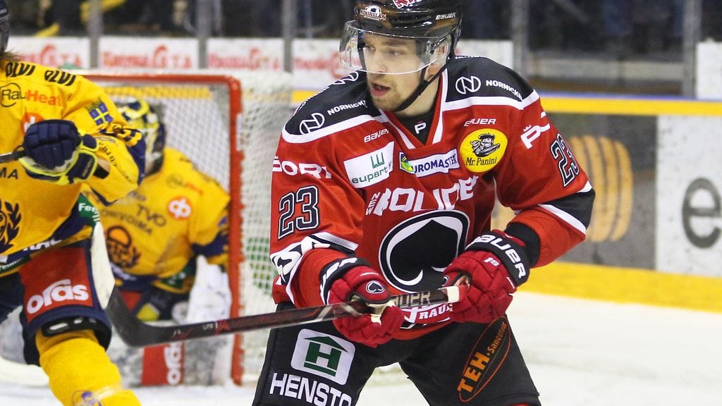 Sakari Salminen rokotti toistamiseen Lukkoa vastaan.