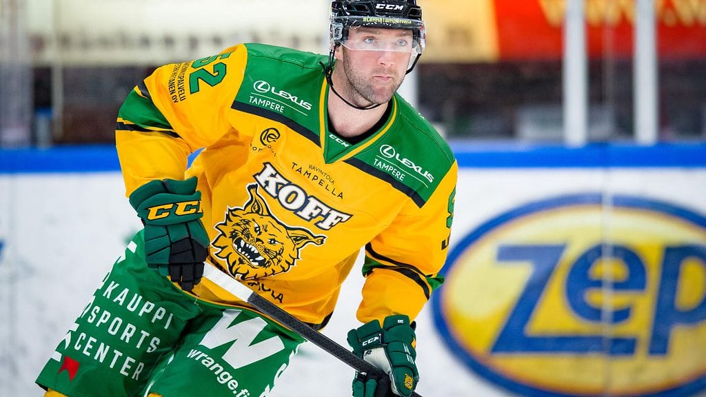 Cam Barker on toistaiseksi sivussa Ilveksen vahvuudesta.