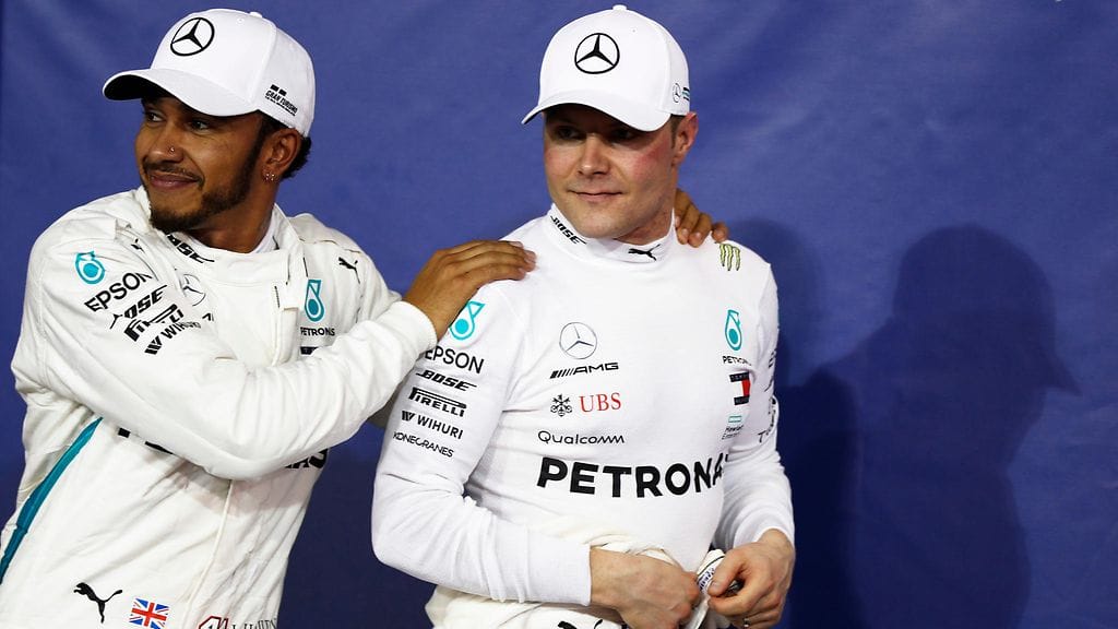 Mercedeksen Lewis Hamilton ajoi paalulle ja Valtteri Bottas toiseen ruutuun Abu Dhabin GP:n aika-ajoissa.