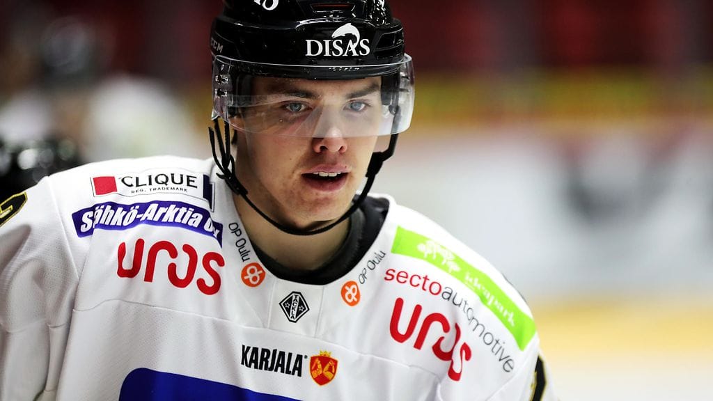 Taneli Ronkaisen ottelu päättyi toisessa erässä ulosajon seurauksena.